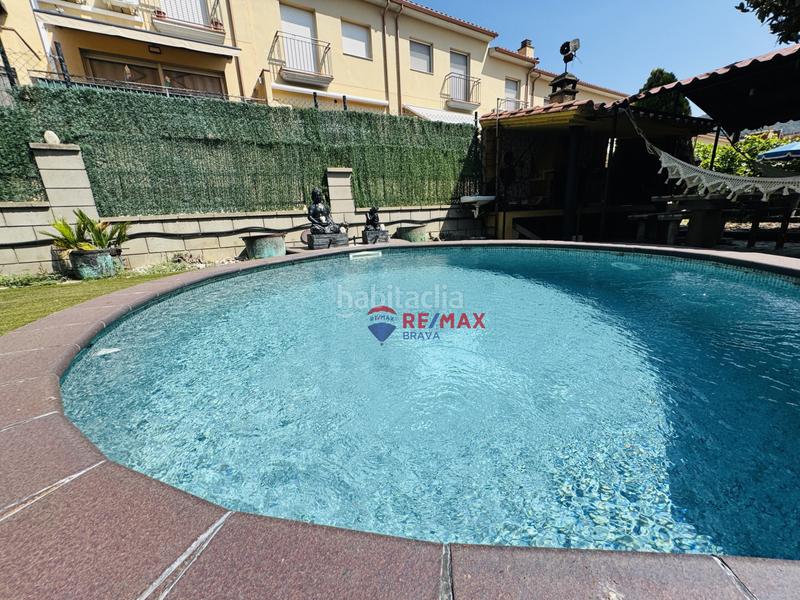 Foto 02578793-a180-4c82-8da7-80c092812c70. Casa pareada  en venta girona amplia, con jardín, piscina y garaje privado en Amer