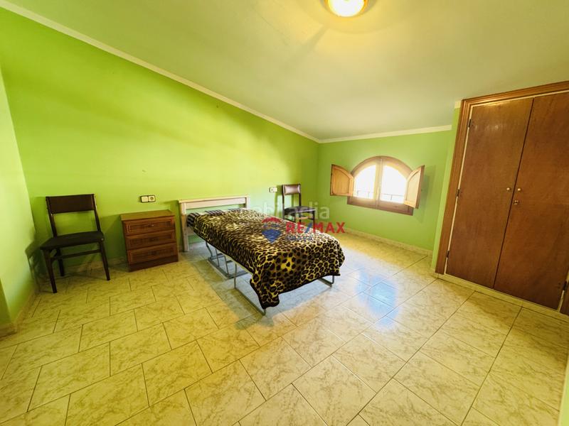 Foto 049fa726-6943-4791-a35e-b8ad62639219. Casa pareada  en venta girona amplia, con jardín, piscina y garaje privado en Amer