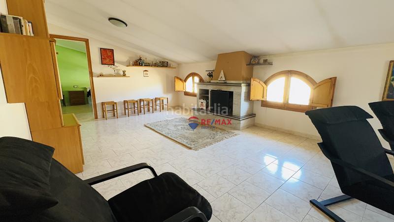 Foto 619ff19f-77e9-4b7d-bc03-fb4e6d8c15eb. Casa pareada  en venta girona amplia, con jardín, piscina y garaje privado en Amer