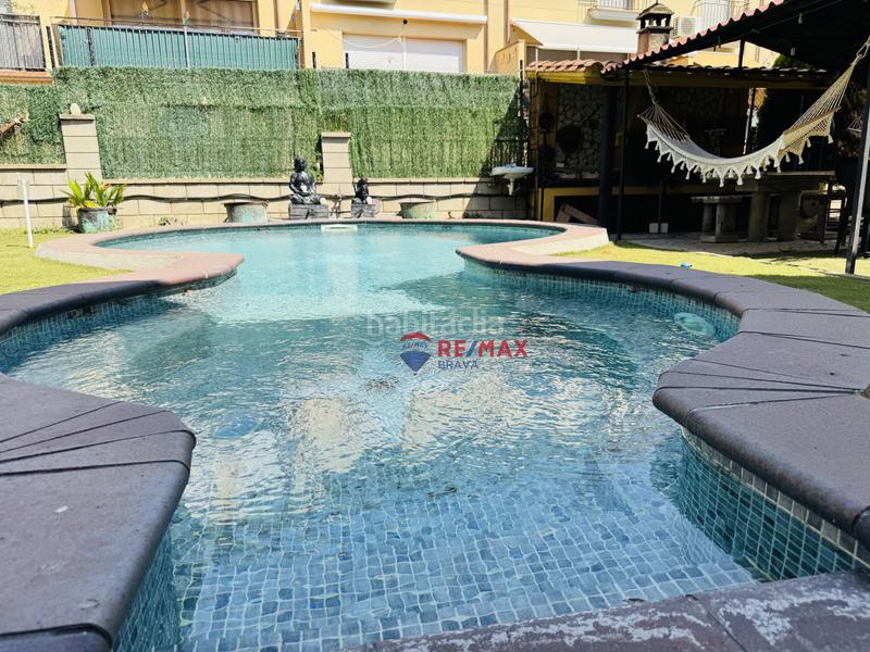 Foto 9823a7b0-9817-49aa-a4fe-e0b83a5e1399. Casa pareada  en venta girona amplia, con jardín, piscina y garaje privado en Amer