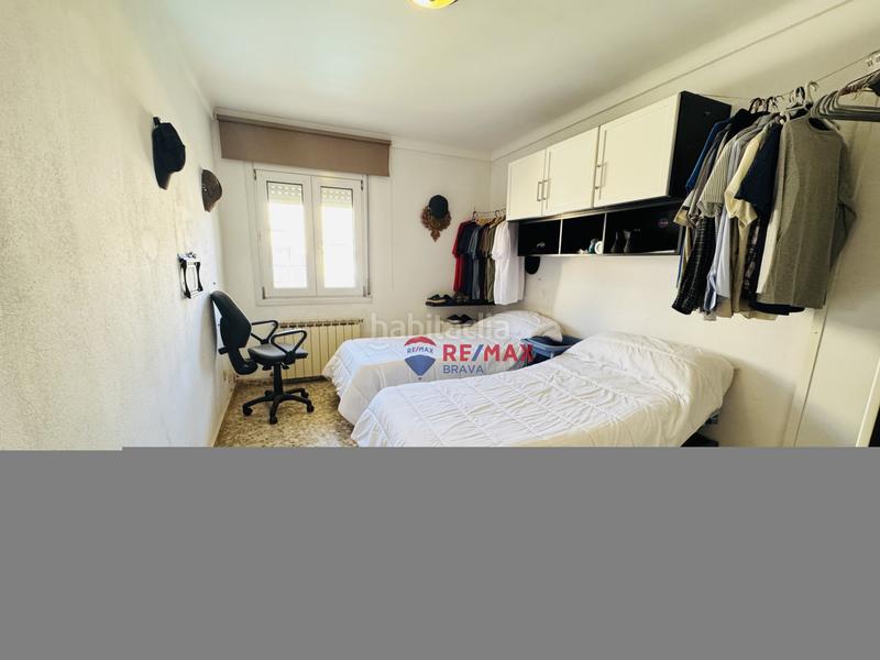 Foto b5d625ea-c63d-42b3-ad9d-c26afd11b251. Casa pareada  en venta girona amplia, con jardín, piscina y garaje privado en Amer