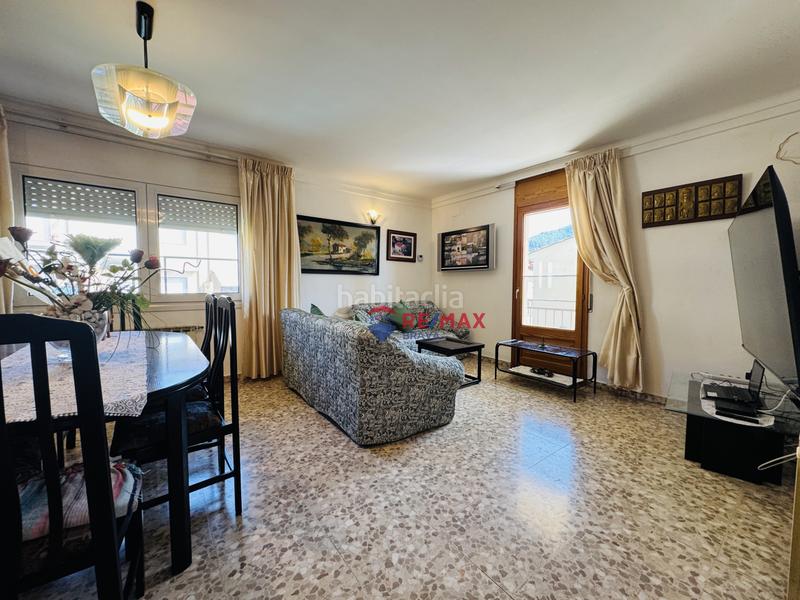 Foto c2cff641-bceb-4dc5-a28c-d14751ea28d2. Casa pareada  en venta girona amplia, con jardín, piscina y garaje privado en Amer