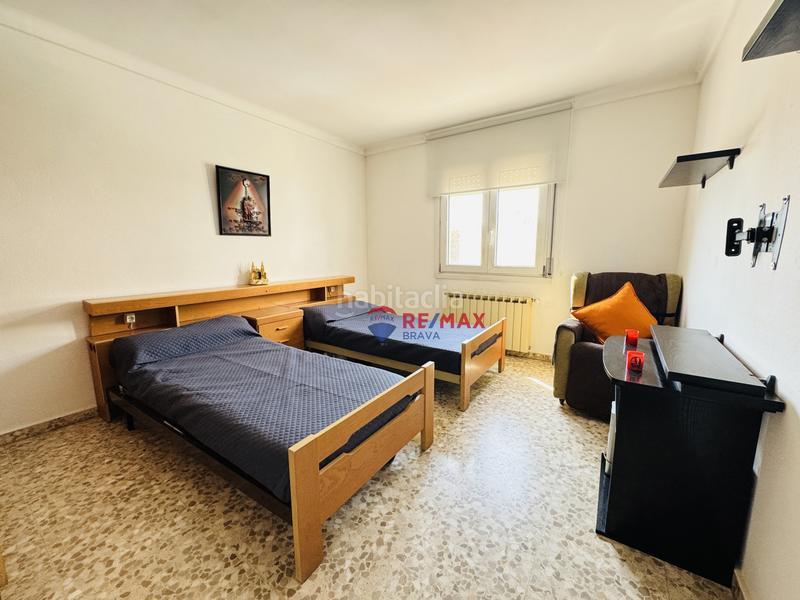 Foto ccbe5b1f-1b50-4e9e-a215-100707bdebee. Casa pareada  en venta girona amplia, con jardín, piscina y garaje privado en Amer