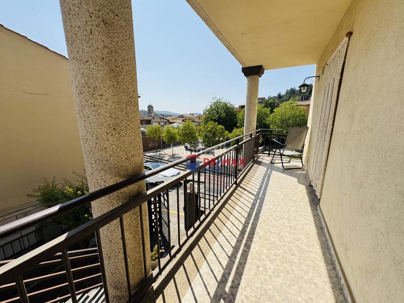 Foto f14d9d6a-f6de-422e-87db-7244cf19858b. Casa pareada  en venta girona amplia, con jardín, piscina y garaje privado en Amer