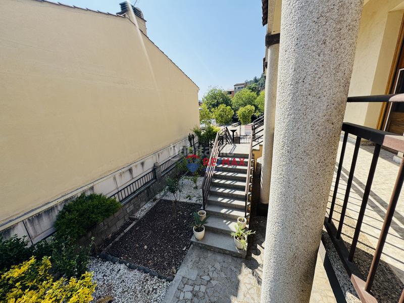 Foto f1c610b0-9fd3-4822-84eb-61e0bc8553b3. Casa pareada  en venta girona amplia, con jardín, piscina y garaje privado en Amer
