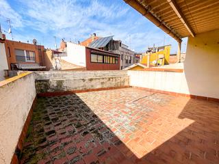 Casa adossada  Peixeteries velles. Castell d empries casa de pueblo para inversin de 2 pisos