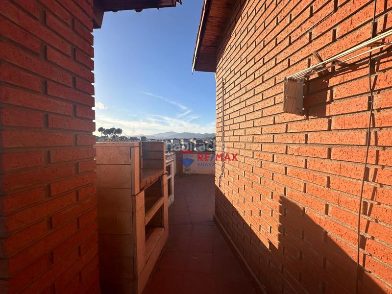 Foto 195d92c9-24a9-4fee-849c-726628c21459. Maison jumelée avec chauffage parking dans Lliçà de Vall