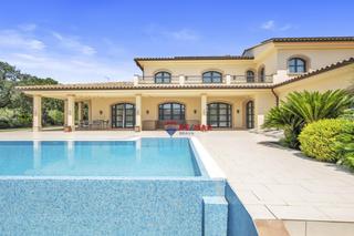 Haus in Peralada - compte de peralada 17. Casa de lujo en primera linea de golf en peralada.