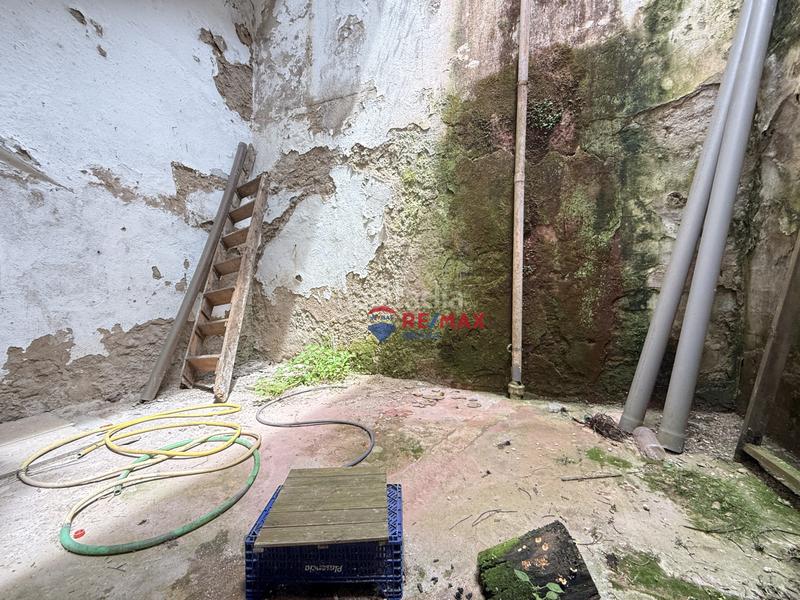 Foto 56c1c685-f9b3-4659-9e74-00e154869149. Casa adosada oportunidad única edificio con local comercial en zona turística en Besalú