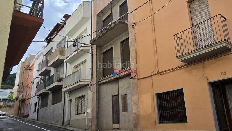 Foto d0d2ac5c-a96e-4667-9de2-95d5ceb81a5b. Casa adosada en Blanes - cl raval 114 edificio único con construcción moderna y vistas al mar desde la azotea en el centro en Blanes