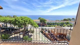 Pis  Calonge - cl canigo. Último piso esquinero con vistas al mar y terraza en calonge