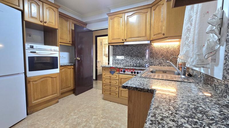 Foto 175cb649-c201-48cb-8ae3-47cf15632442. Etagenwohnung mit heizung parking in Eixample Nord Girona