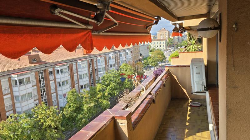 Foto 225bc2a2-7cdf-4421-9c4a-5edbcb4449f1. Etagenwohnung mit heizung parking in Eixample Nord Girona