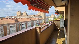 Pis  Girona - cl emili grahit. Piso señorial con vistas únicas en emili grahit, girona