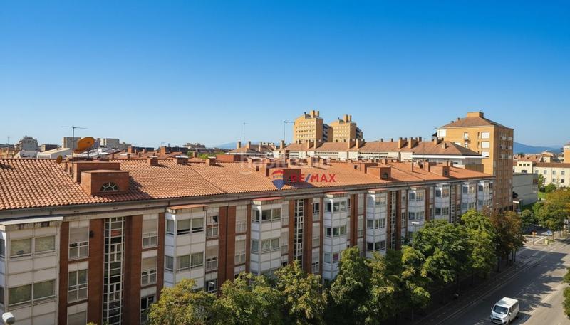 Foto f6981c60-f90d-49c0-9578-ecc1bbaa3ecf. Etagenwohnung mit heizung parking in Eixample Nord Girona