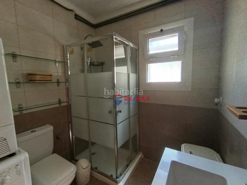 Foto 2a638ab2-46fb-423b-be29-d8532a092fe0. Casa adossada a La Vila Llançà