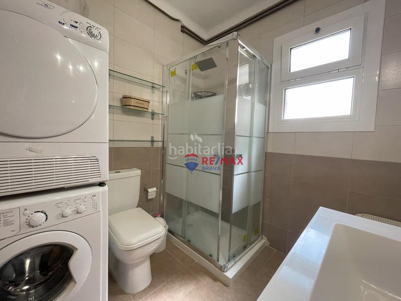 Foto 4609521c-630a-45f6-a74f-458225398b59. Casa adossada a La Vila Llançà