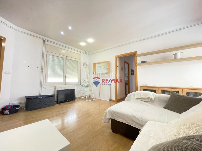 Foto 82d4ccc5-0ff1-4aca-a435-9d10d9bb70a5. Casa adossada a La Vila Llançà