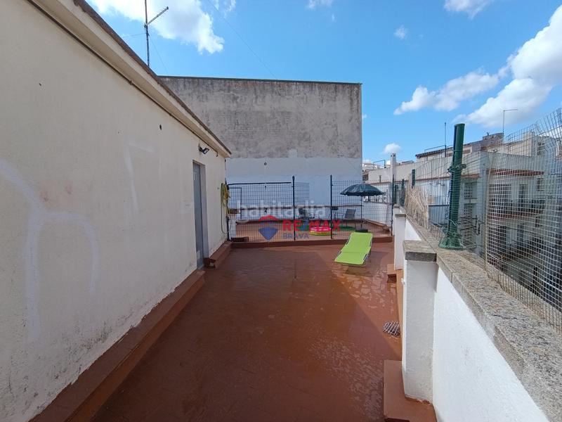 Foto 892ef500-dc92-4e41-b0a3-3801f3180207. Casa adossada a La Vila Llançà