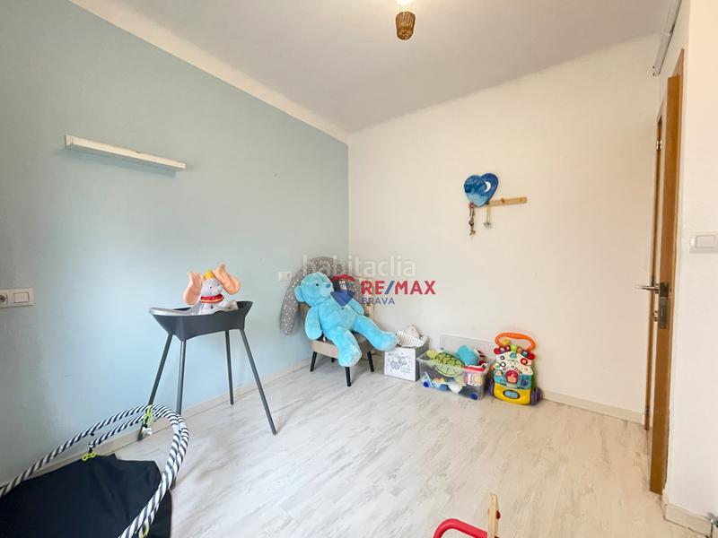 Foto ade9dfb7-7f7b-4e11-ae68-ade70e1d4be6. Casa adossada a La Vila Llançà