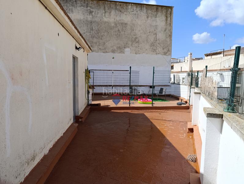 Foto ce36d286-902c-42a8-a5ba-949f7b1cf5ac. Casa adossada a La Vila Llançà