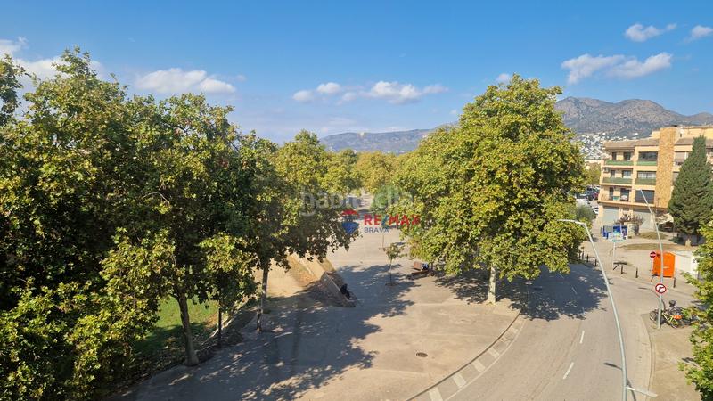 Foto 298416ee-282a-4be3-8387-cfa573b01176. Penthouse with parking in Centre Roses