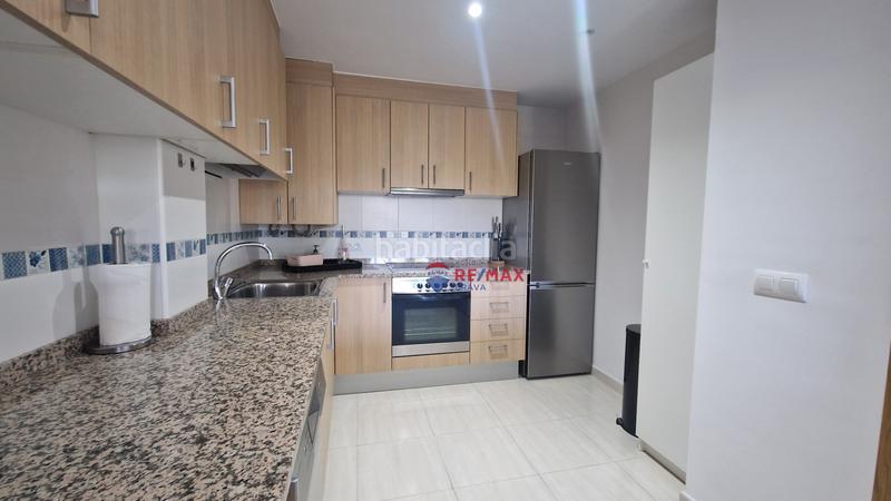 Foto 882000f0-e200-4fe9-8aef-c5e32bd3fc4b. Penthouse with parking in Centre Roses