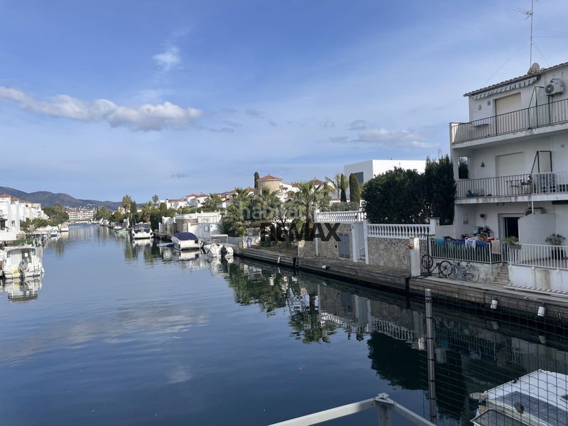 Foto bcb14fae-9225-40e1-a272-1ff22981ec6c. Pis a Empuriabrava - sector francolí 21 a Francolí - Freser - Noguera Empuriabrava