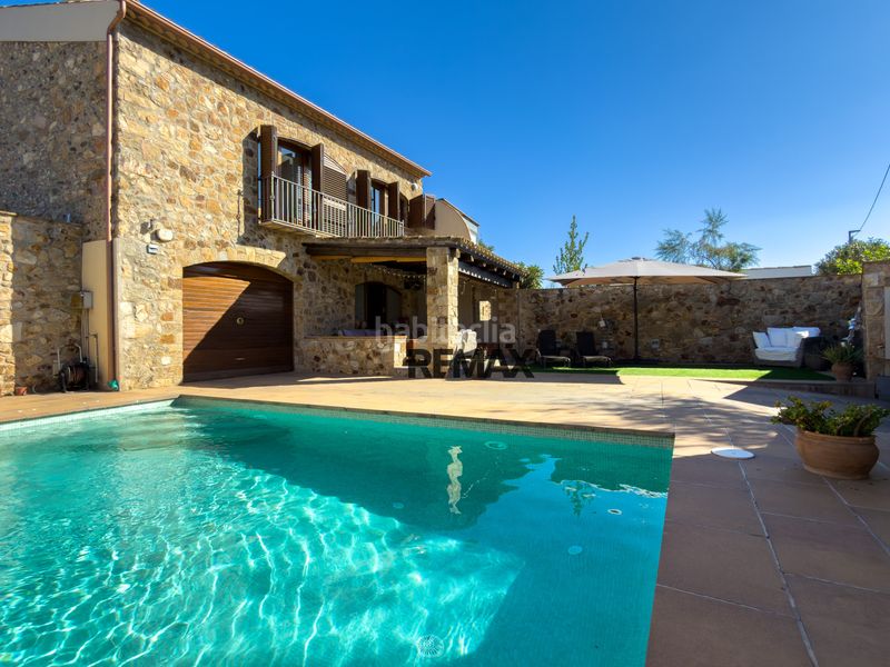 Foto 0a35ff76-9e66-4ad1-a037-e2ecf6aab93a. Àtic amb calefacció aparcament piscina a Poble Calonge