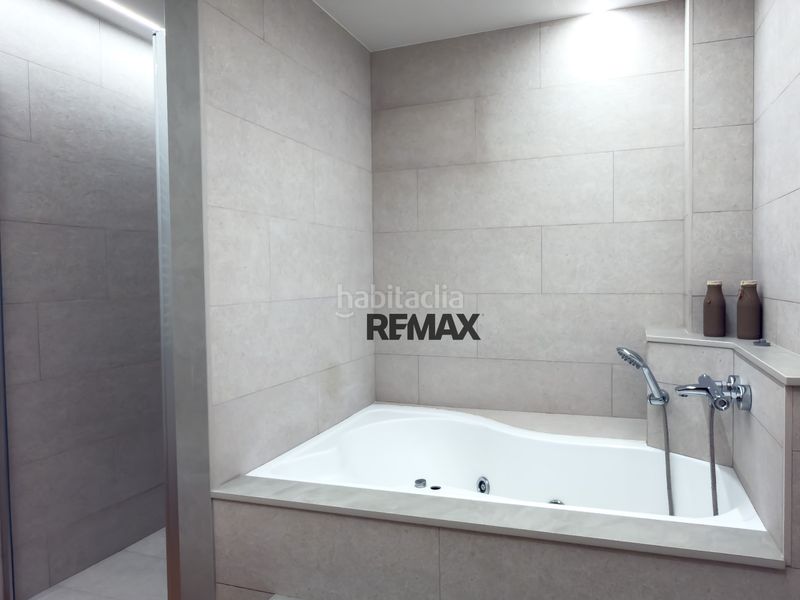 Foto 4f73a125-a856-4687-b491-133c4481d02e. Àtic amb calefacció aparcament piscina a Poble Calonge