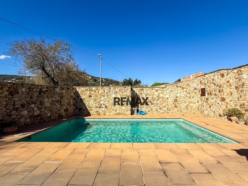 Foto 762c0934-6393-43f0-a6ea-a7f541b3761a. Àtic amb calefacció aparcament piscina a Poble Calonge