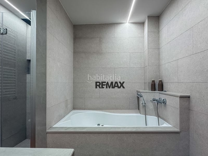 Foto 779f0e0f-31c3-4e23-8e7f-321718acb113. Àtic amb calefacció aparcament piscina a Poble Calonge