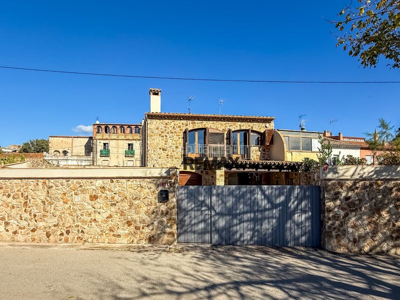 Foto 7c8a7da6-849d-4ca9-a527-042a1b33a1b6. Àtic amb calefacció aparcament piscina a Poble Calonge