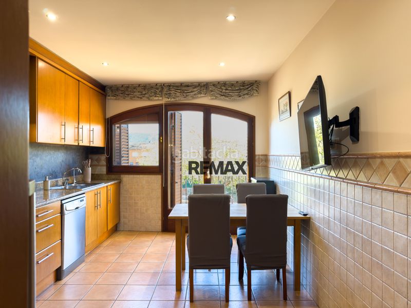 Foto 8a7675d0-a180-4ad5-be3a-c82c1d2e5f43. Àtic amb calefacció aparcament piscina a Poble Calonge