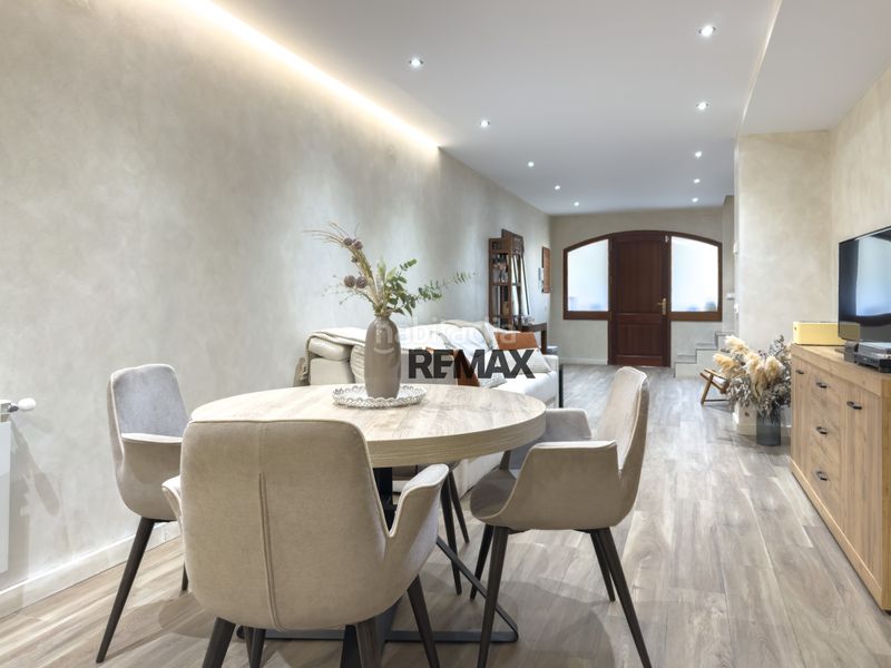 Foto b56f5216-3e11-456e-8f66-322760c7d6e1. Àtic amb calefacció aparcament piscina a Poble Calonge