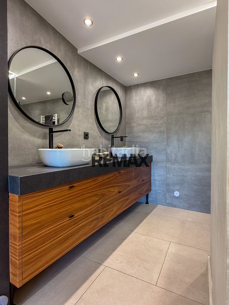 Foto dfb6487b-8fc8-40d4-8b7f-d1266f011f7b. Àtic amb calefacció aparcament piscina a Poble Calonge