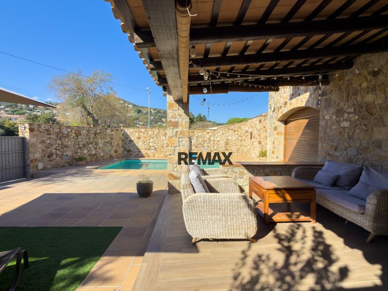 Foto fd53e8f9-6531-4be8-a745-2ced6f117858. Àtic amb calefacció aparcament piscina a Poble Calonge