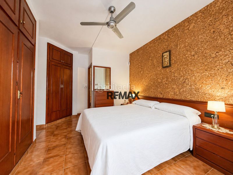 Foto bf747af2-38a7-4a2f-8296-91e0e5b7fbb0. Edifici a Roses - cl del puig rom 97 a Centre Roses