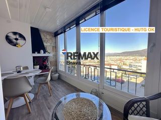 Àtic  Calle cl de la pujada del puig rom. Apartamento con encanto reformado con licencia turística y
