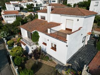 Chalet en Puig Rom-Canyelles-Almadrava