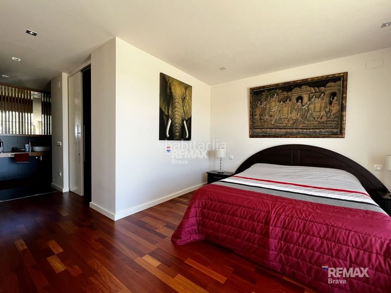 Foto 1291345a-432c-4750-b311-64f63e5b0fff. Chalet exclusiva villa de lujo con vistas panorámicas al mar y más de 2.000 m2 de parcela en Pau