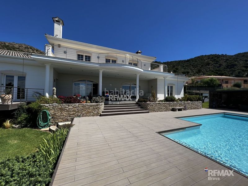 Foto 4f99ac79-3293-41b0-9d3c-ebc0a62785de. Chalet exclusiva villa de lujo con vistas panorámicas al mar y más de 2.000 m2 de parcela en Pau