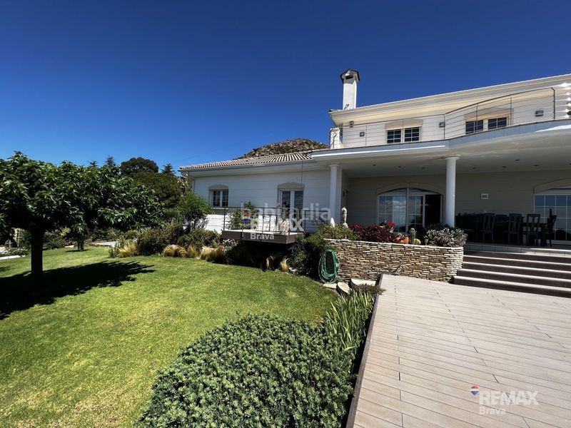 Foto 6e294faf-f9bb-4e70-b114-9358ee951449. Chalet exclusiva villa de lujo con vistas panorámicas al mar y más de 2.000 m2 de parcela en Pau