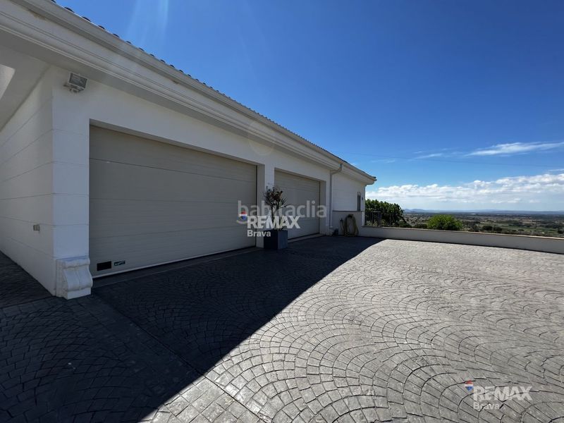 Foto 835d88cd-f904-4b70-80da-399c1d46a5af. Chalet exclusiva villa de lujo con vistas panorámicas al mar y más de 2.000 m2 de parcela en Pau