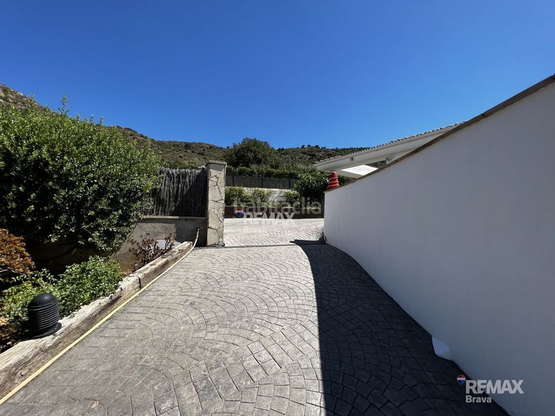 Foto 972b99c1-1210-4ae7-8cff-880254db95a5. Chalet exclusiva villa de lujo con vistas panorámicas al mar y más de 2.000 m2 de parcela en Pau
