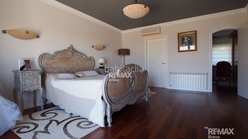 Foto f70b67be-b6ea-4b30-b535-bfb91001ae45. Chalet exclusiva villa de lujo con vistas panorámicas al mar y más de 2.000 m2 de parcela en Pau