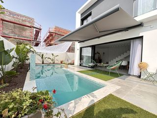 Chalet  Sector sc mestral. Casa moderna con alto confort y piscina privada en empuriabrava