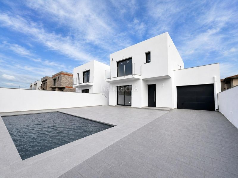 Foto 07f315f2-d6a0-4224-afea-1c1be3e2bbef. Xalet amb aparcament piscina a Puigmal - Mas Nou Empuriabrava