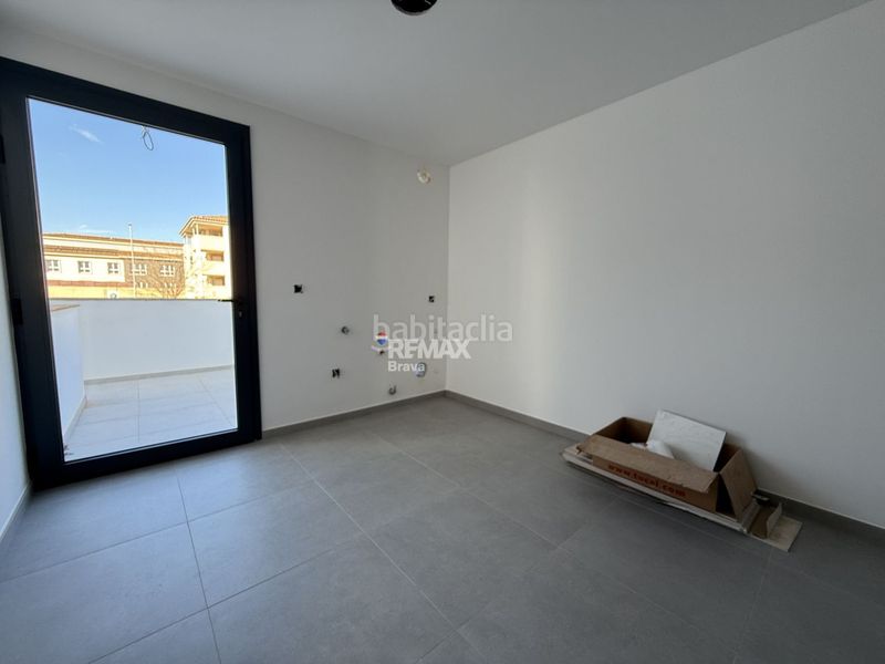 Foto f5eef92e-83e0-4f90-9532-798b5c971cbf. Xalet amb aparcament piscina a Puigmal - Mas Nou Empuriabrava
