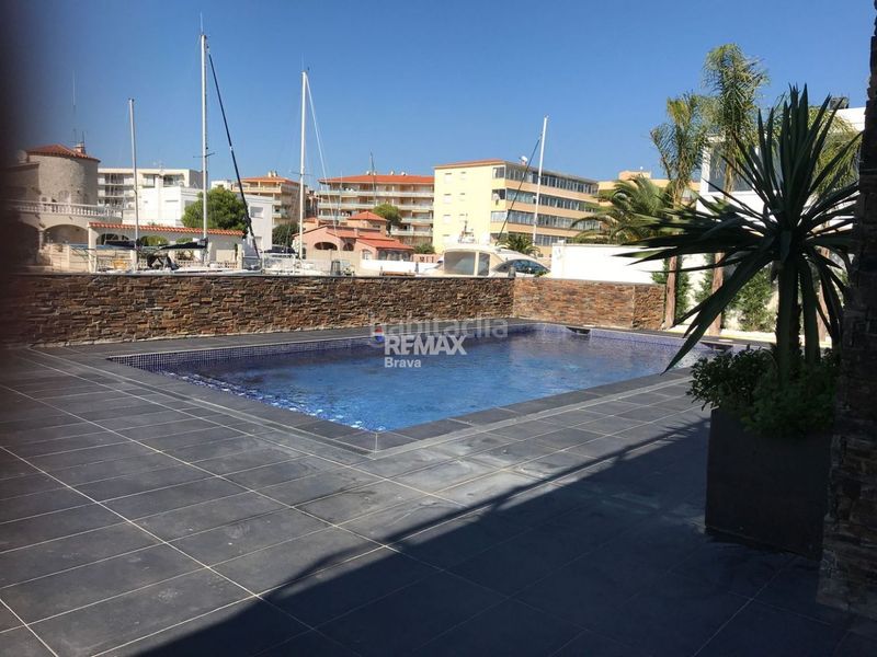 Foto 77b72232-fe8a-4ddd-8efd-fbed10d79b0b. Xalet amb calefacció aparcament piscina a Santa Margarida Roses